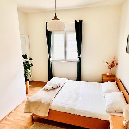 Luxury Beach Apartment W Sunset Sea Views Šibenik Buitenkant foto